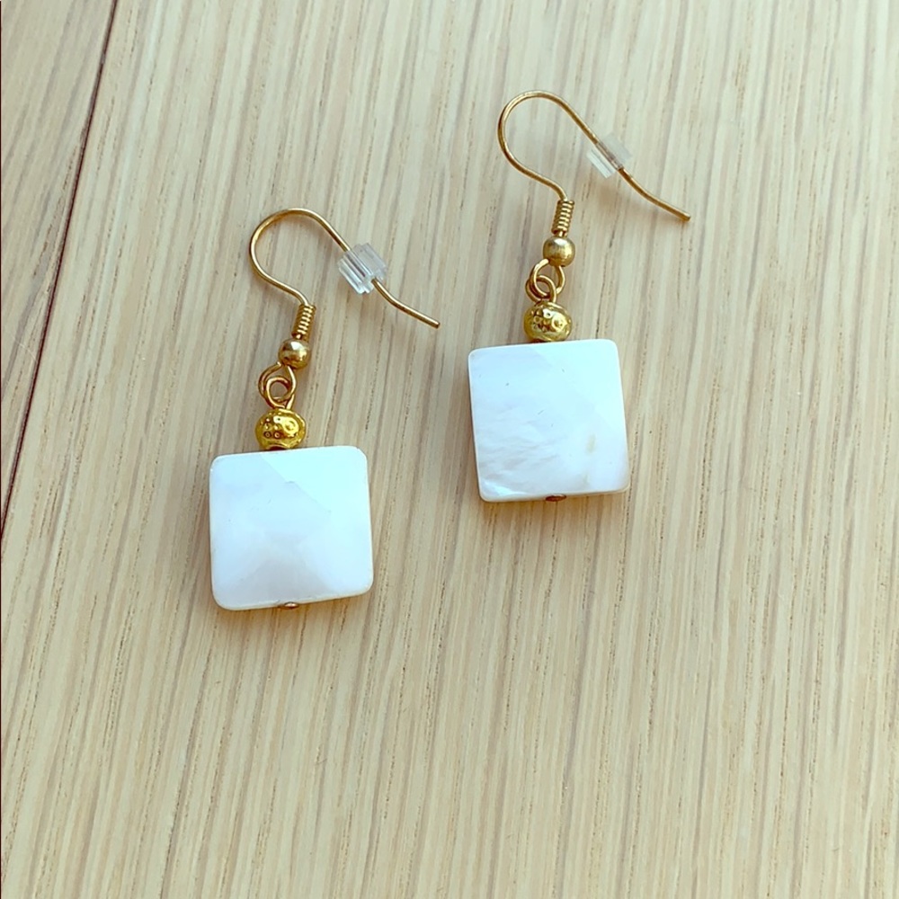 Mother of pearl and gold earrings